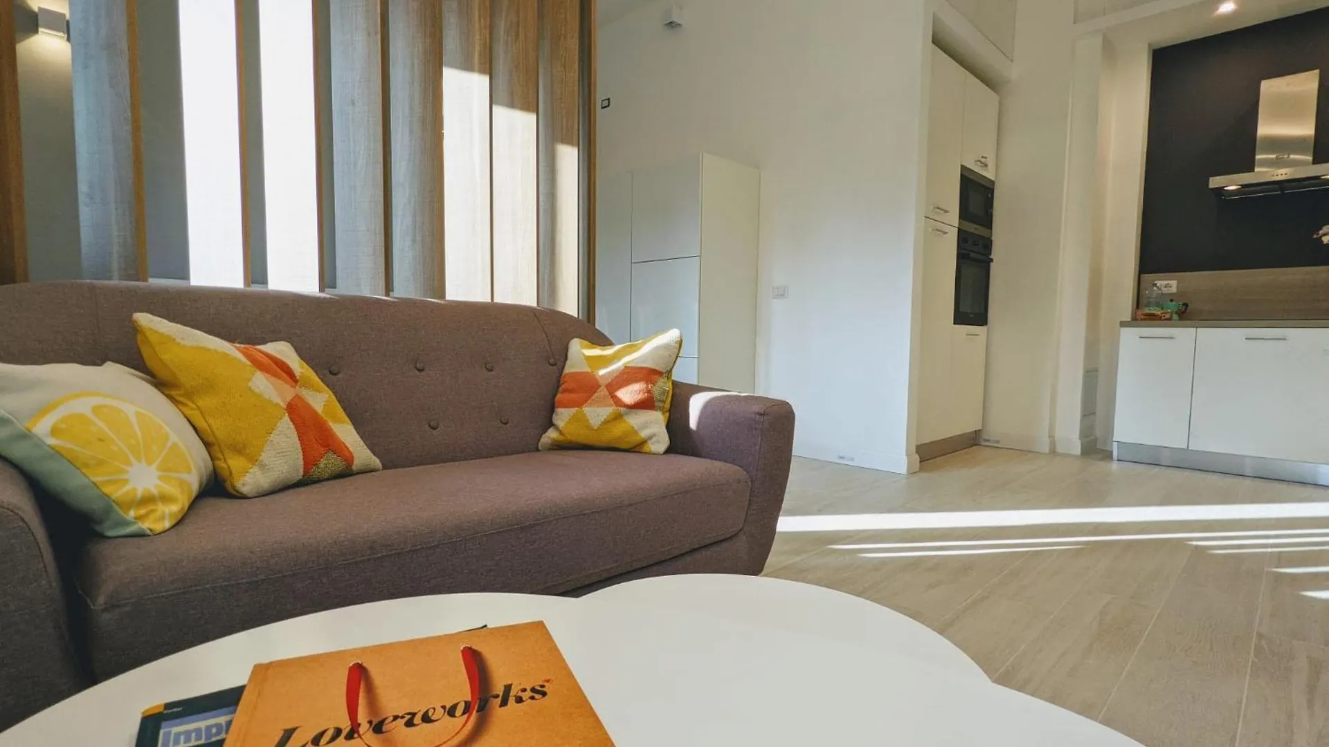 شقة Design Stay Navigli - Fast To Duomo & Airport ميلان إيطاليا